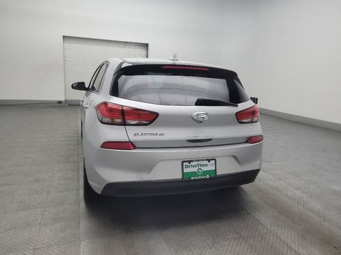 Used 2018 Hyundai Elantra GT FWD image 6
