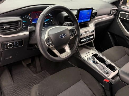 Used 2024 Ford Explorer XLT w/ Class IV Trailer Tow Package image 3