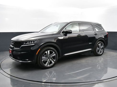 Certified 2023 Kia Sorento EX image 6
