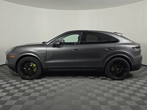 Certified 2025 Porsche Cayenne E-Hybrid Coupe AWD/4WD image 2