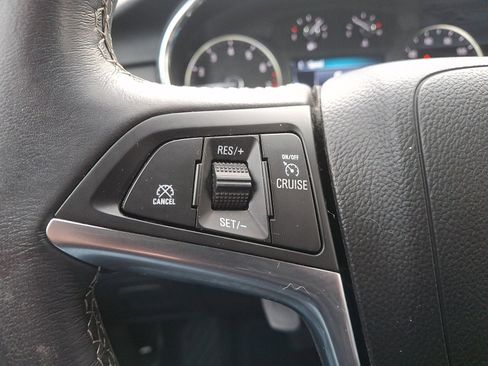 Used 2022 Buick Encore Preferred w/ Safety Package image 22