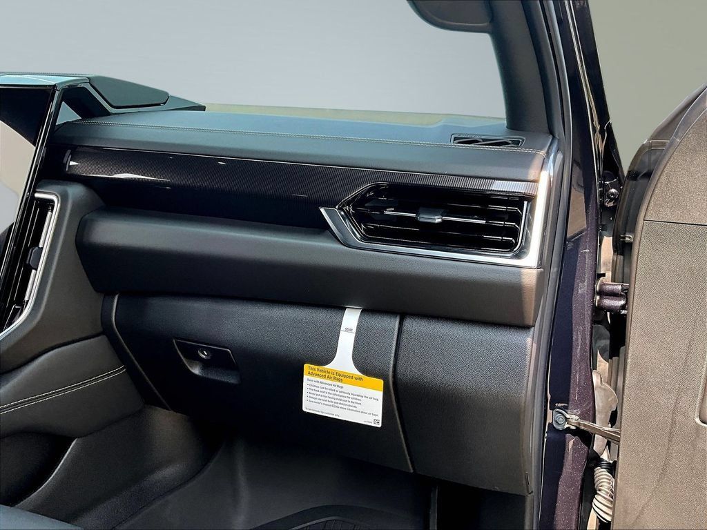 New 2026 GMC Yukon XL Elevation w/ Elevation Premium Package AWD/4WD image 32