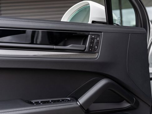 New 2026 Porsche Cayenne GTS image 24