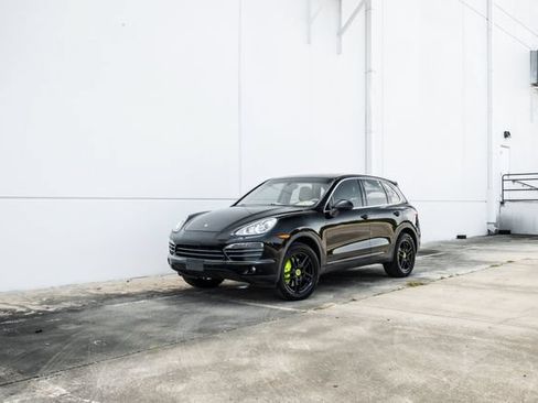 Used 2014 Porsche Cayenne S AWD/4WD image 18