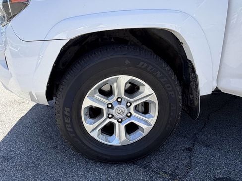 Used 2016 Toyota 4Runner SR5 image 18