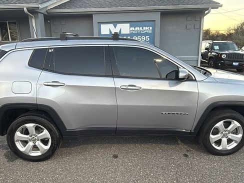 Used 2018 Jeep Compass Latitude w/ Popular Equipment Group image 8