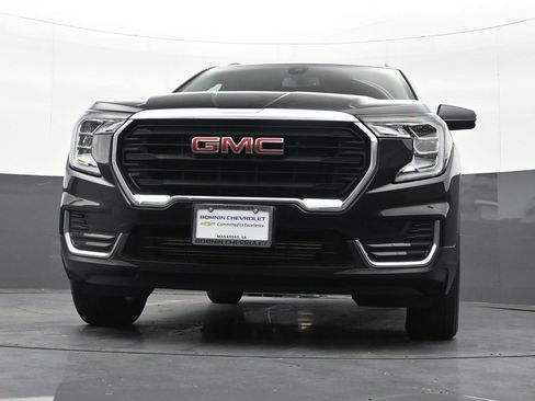Certified 2023 GMC Terrain SLE w/ Driver Convenience Package AWD/4WD image 35