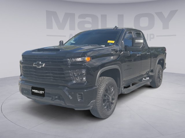 Used 2025 Chevrolet Silverado 2500 Custom w/ Custom Value Package AWD/4WD image 1