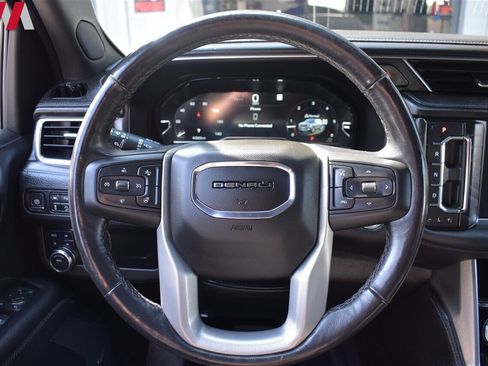 Used 2022 GMC Yukon XL Denali image 13