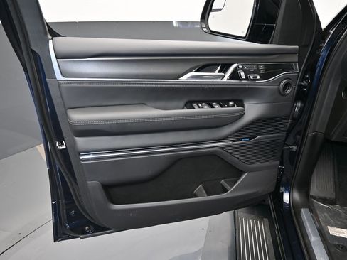 Used 2024 Jeep Grand Wagoneer L Series II w/ Quick Order Packagew 28T image 12