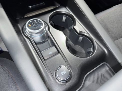 Used 2025 Ford Explorer Active image 21