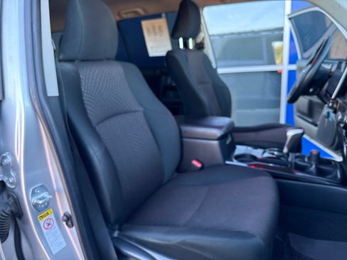 Used 2019 Toyota 4Runner TRD Off-Road AWD/4WD image 24