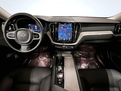 Certified 2025 Volvo XC60 B5 Plus image 17