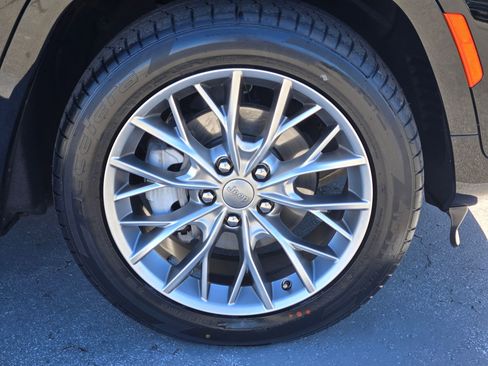 Used 2022 Jeep Grand Cherokee Summit image 10