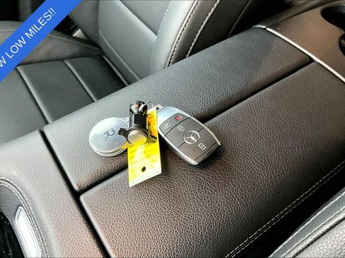 Used 2025 Mercedes-Benz GLS 450 4MATIC image 12