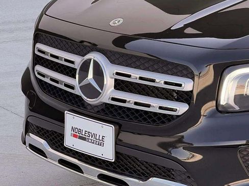 Used 2021 Mercedes-Benz GLB 250 4MATIC w/ Premium Package image 35