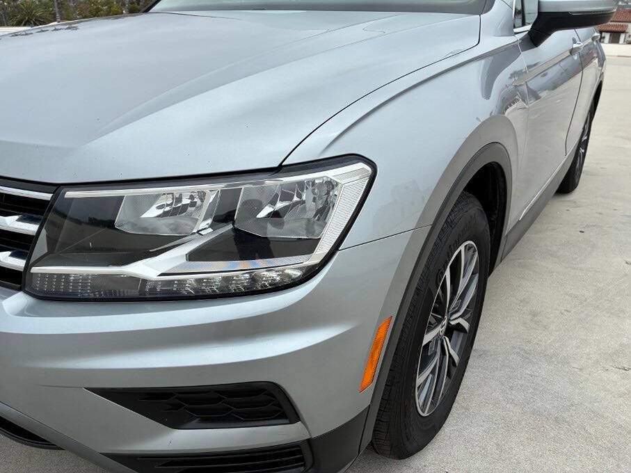 Used 2020 Volkswagen Tiguan SE w/ Panoramic Sunroof Package FWD image 17