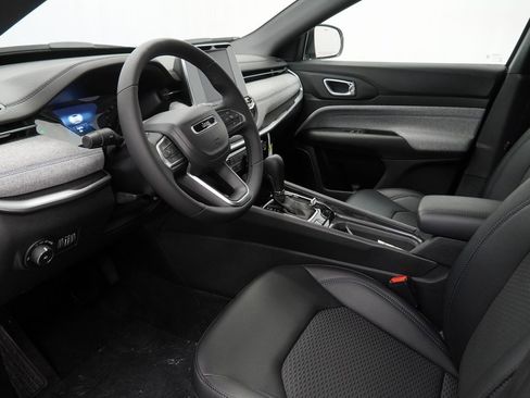 New 2026 Jeep Compass Latitude image 16
