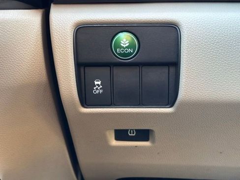 Used 2016 Honda Accord LX image 18