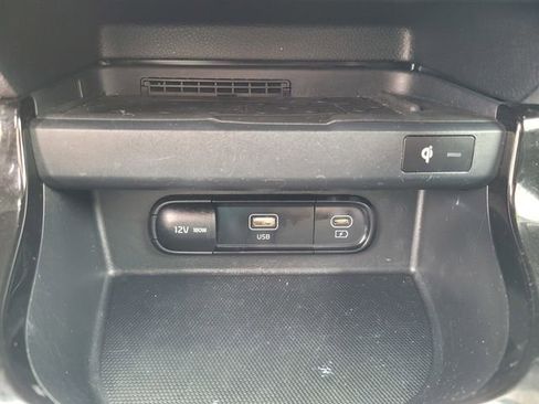 Used 2024 Kia Seltos EX FWD image 25