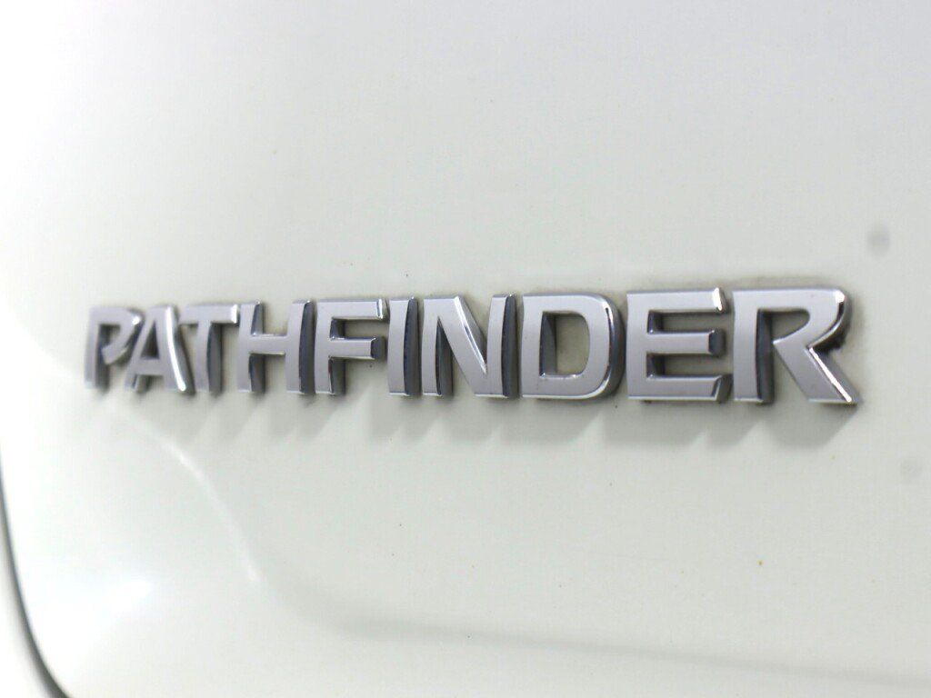 Used 2017 Nissan Pathfinder Platinum AWD/4WD image 49