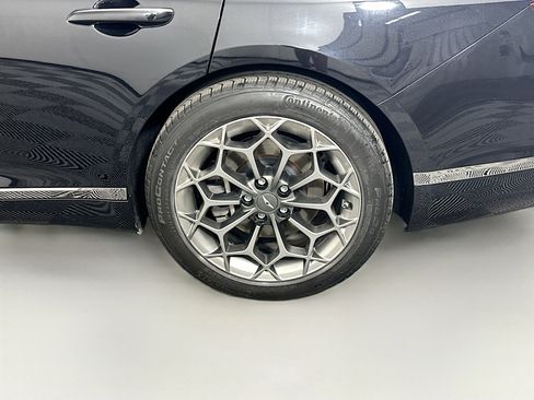 Used 2021 Genesis G80 2.5T w/ Prestige Package RWD image 11