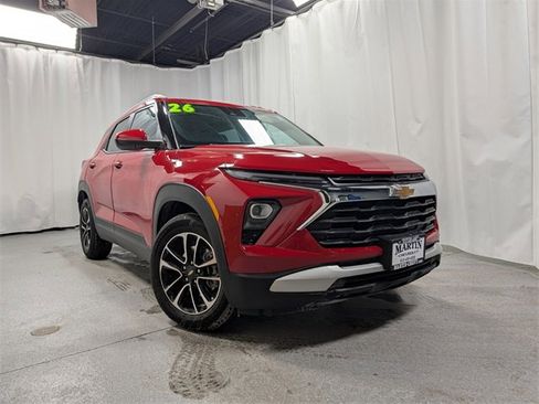 Used 2026 Chevrolet TrailBlazer LT w/ Convenience Package image 2