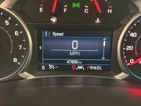 Used 2021 Chevrolet Equinox LT FWD image 14