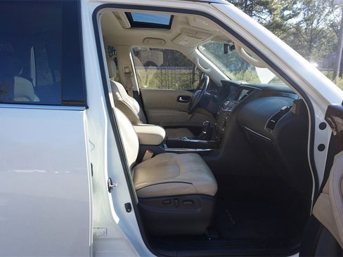 Used 2019 Nissan Armada Platinum image 19