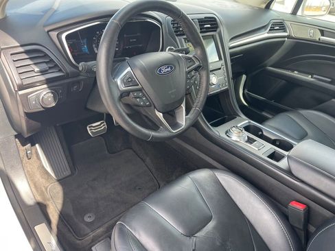 Used 2018 Ford Fusion Titanium image 5