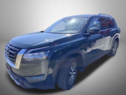 Used 2024 Nissan Pathfinder SL
