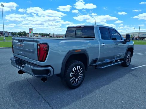 Certified 2024 GMC Sierra 2500 Denali w/ Technology Package AWD/4WD image 5