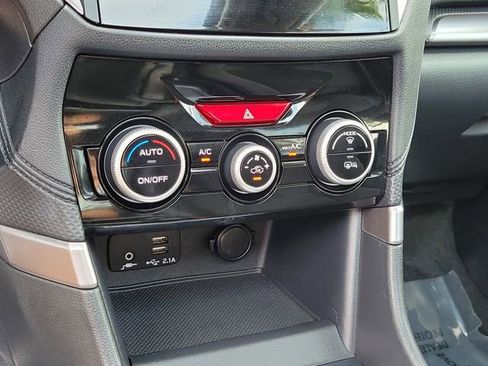 Used 2022 Subaru Forester Premium AWD/4WD image 30