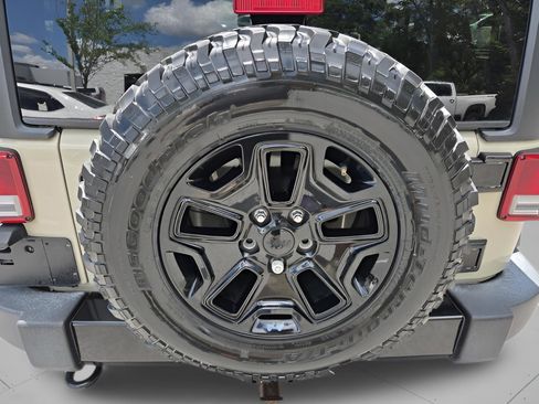 Used 2018 Jeep Wrangler Unlimited Sport AWD/4WD image 30