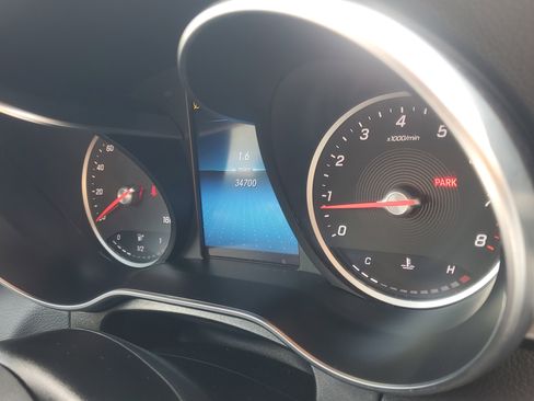 Used 2022 Mercedes-Benz GLC 300 image 27