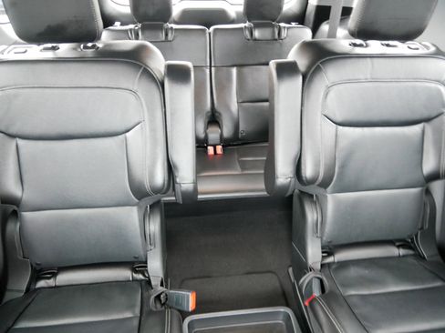 Used 2020 Ford Explorer Limited w/ Class III Trailer Tow Package image 13