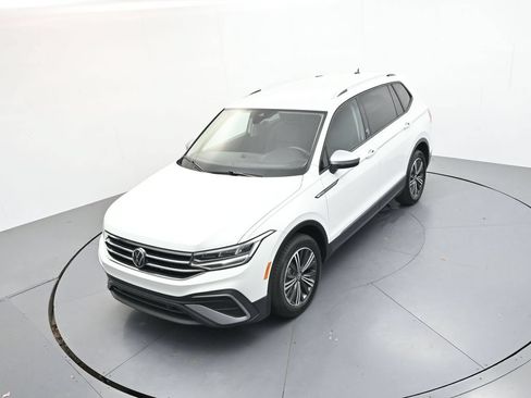 Used 2024 Volkswagen Tiguan Wolfsburg Edition FWD image 24