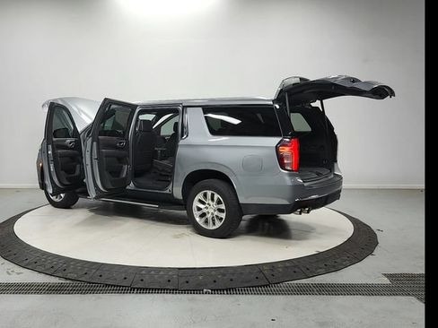 Used 2023 Chevrolet Suburban Premier AWD/4WD image 14