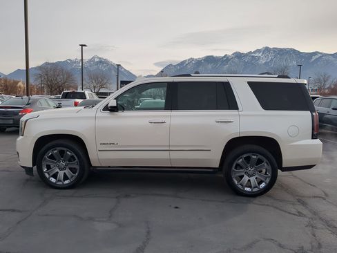 Used 2015 GMC Yukon Denali w/ Premium Package image 9