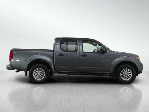 Used 2017 Nissan Frontier SV image 6