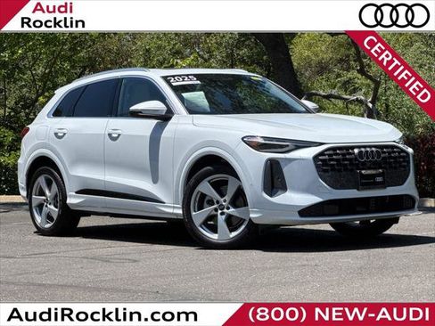 Certified 2025 Audi Q5 Prestige AWD/4WD image 1