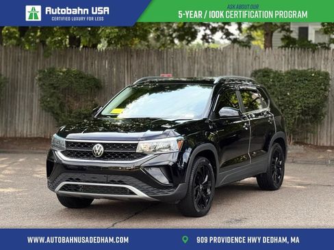 Used 2023 Volkswagen Taos SE w/ Panoramic Sunroof Package AWD/4WD image 1