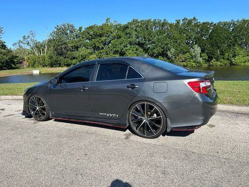 Used 2012 Toyota Camry SE FWD image 4