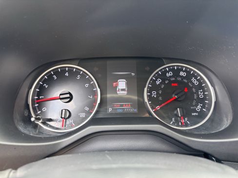 Used 2021 Toyota RAV4 LE w/ Carpet Mat Package (TMS) AWD/4WD image 27