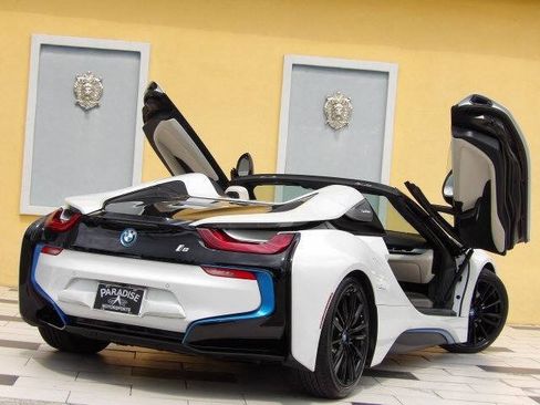 Used 2019 BMW i8 Roadster AWD/4WD image 6