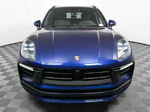 Certified 2025 Porsche Macan image 33