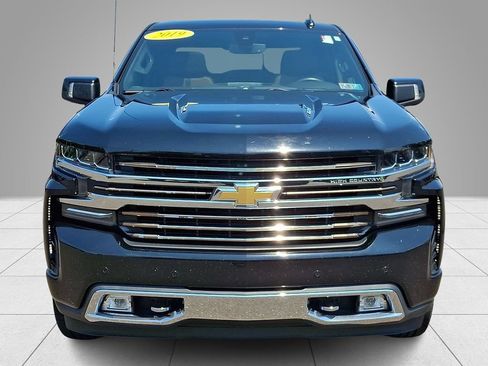 Used 2019 Chevrolet Silverado 1500 High Country w/ High Country Premium Package AWD/4WD image 3