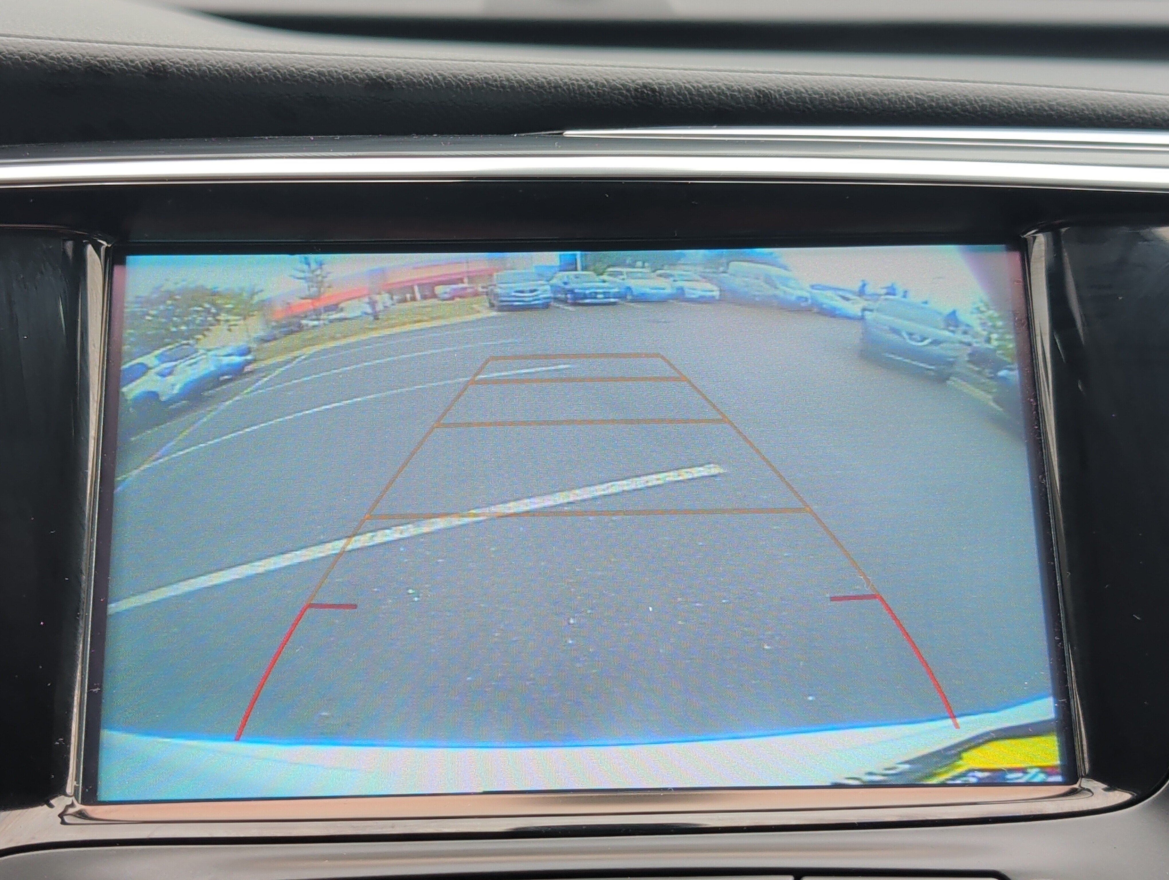 Used 2019 Buick Envision Essence FWD image 33