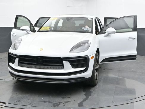 Used 2023 Porsche Macan S AWD/4WD image 50