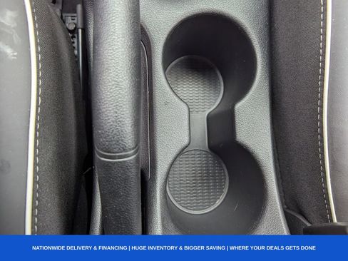 Used 2024 Hyundai Venue Limited image 30